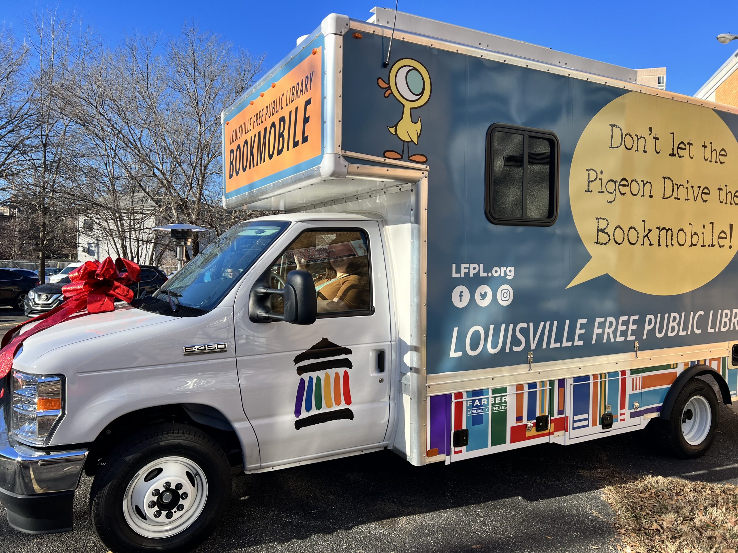 Read more about the article A New Bookmobile is Here!